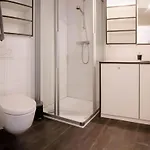 Big Modern Flat דירה