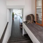 Big Modern Flat Veyras