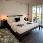 Big Modern Flat Veyras