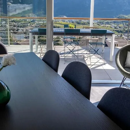 Big Modern Flat Veyras