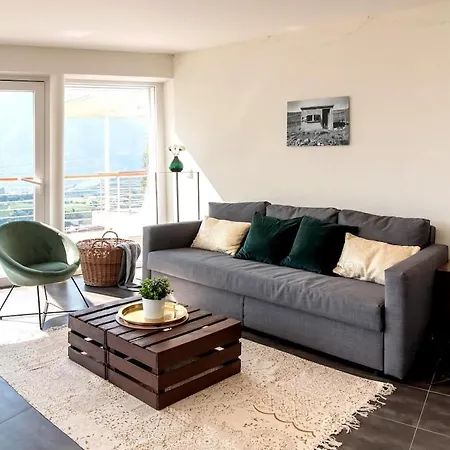 Big Modern Flat