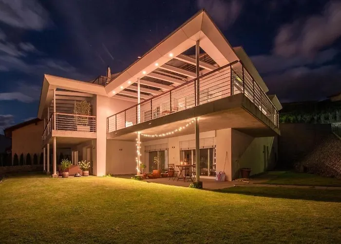 Big Modern Flat Veyras