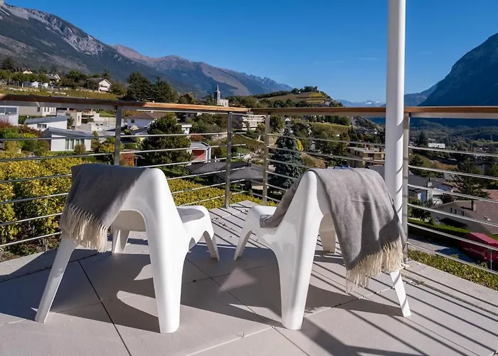 Big Modern Flat Veyras