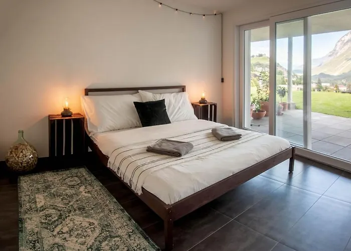 Big Modern Flat Veyras