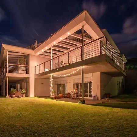 Big Modern Flat Veyras